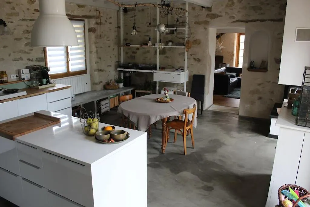 Holiday home Grande Maison Familiale Ganac